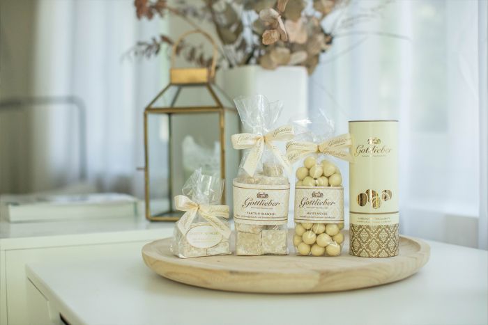 Haselnüsse mit weisser Schokolade